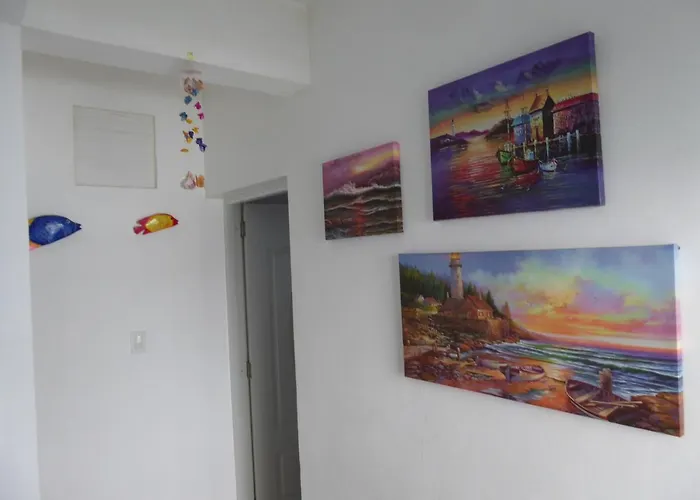 Cortlang Vacation Rentals, El Pueblito